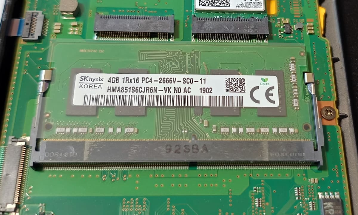 SK Hynix 4GB メモリ