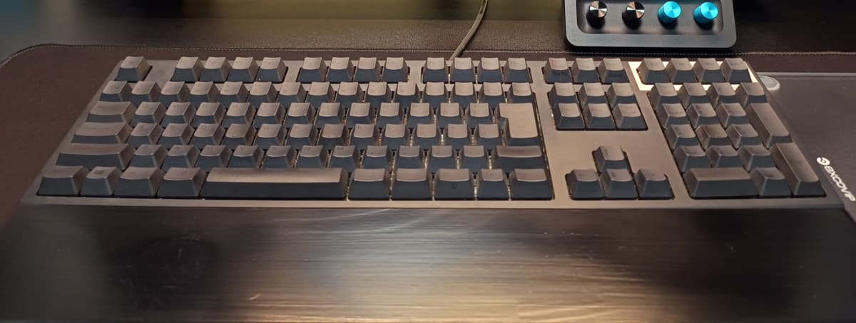 REALFORCE R2