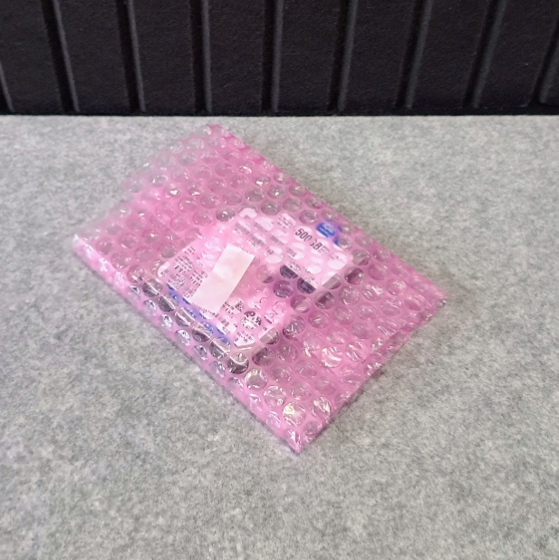 帯電防止エアキャップで包んだハードディスク